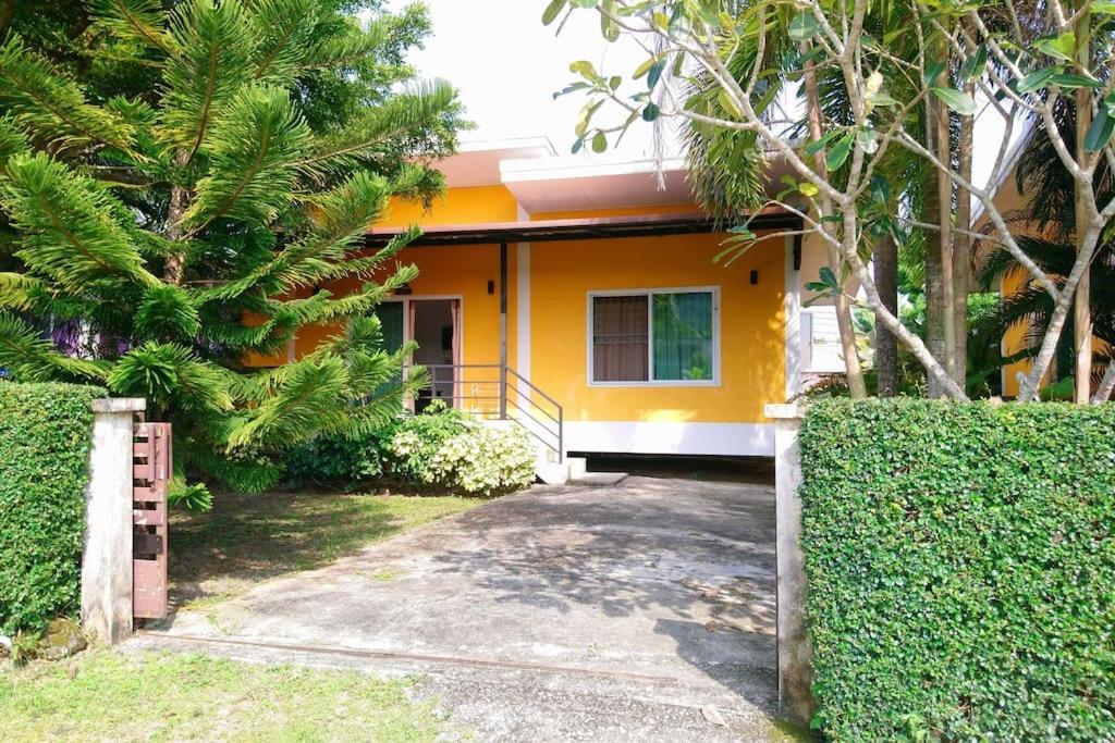 Little Yellow House- Aonang Ao Nang Exterior foto