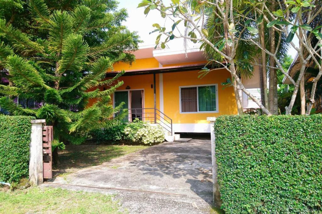 Little Yellow House- Aonang Ao Nang Exterior foto